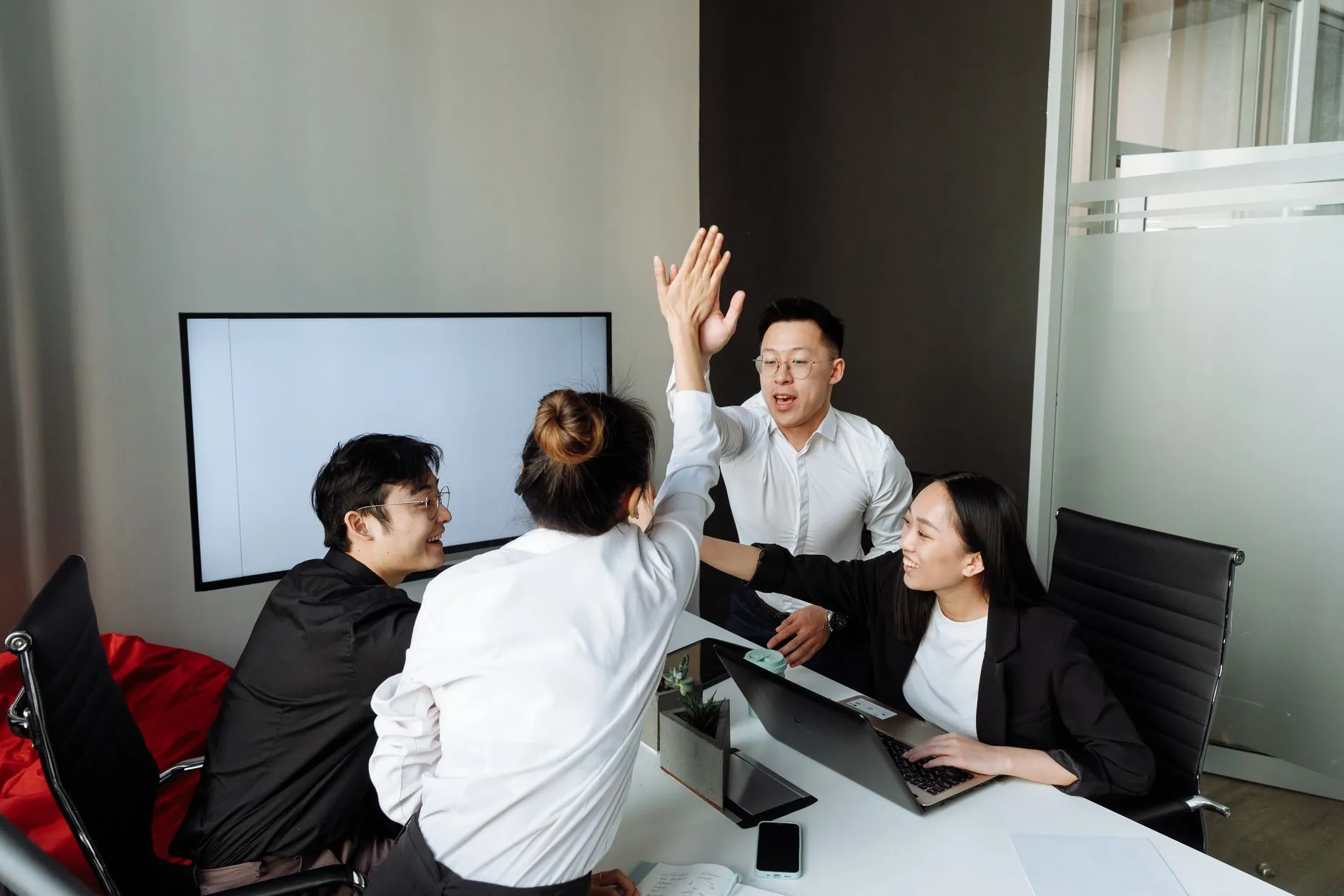 上海壬煌文化传媒广告片制作流程与创意实现要点详解